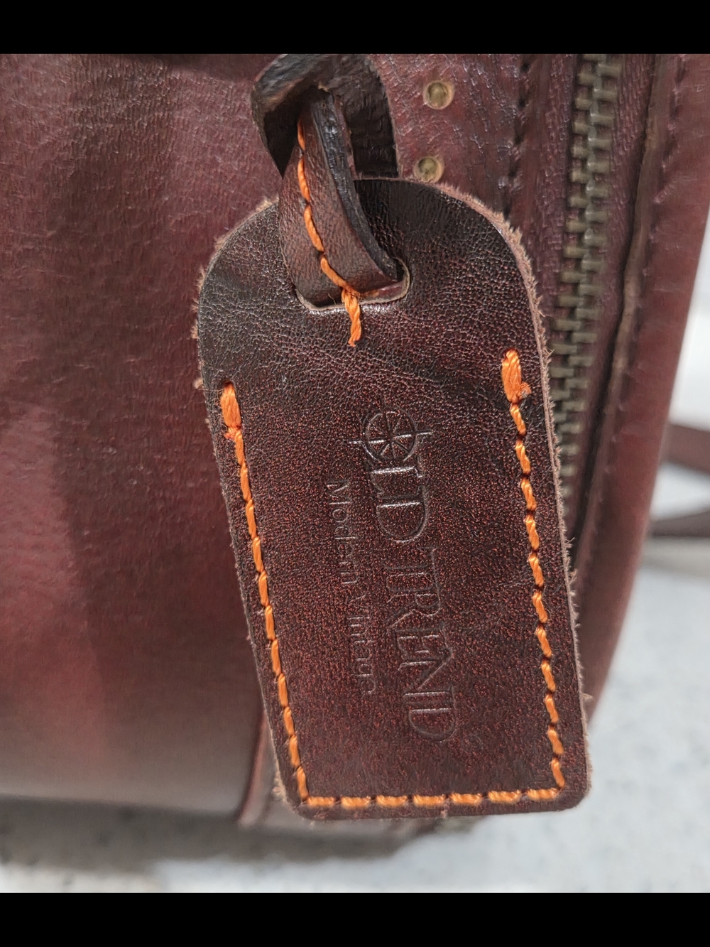 Old Trend Mini Trunk Crossbody Rusty Red - Picture 11 of 16